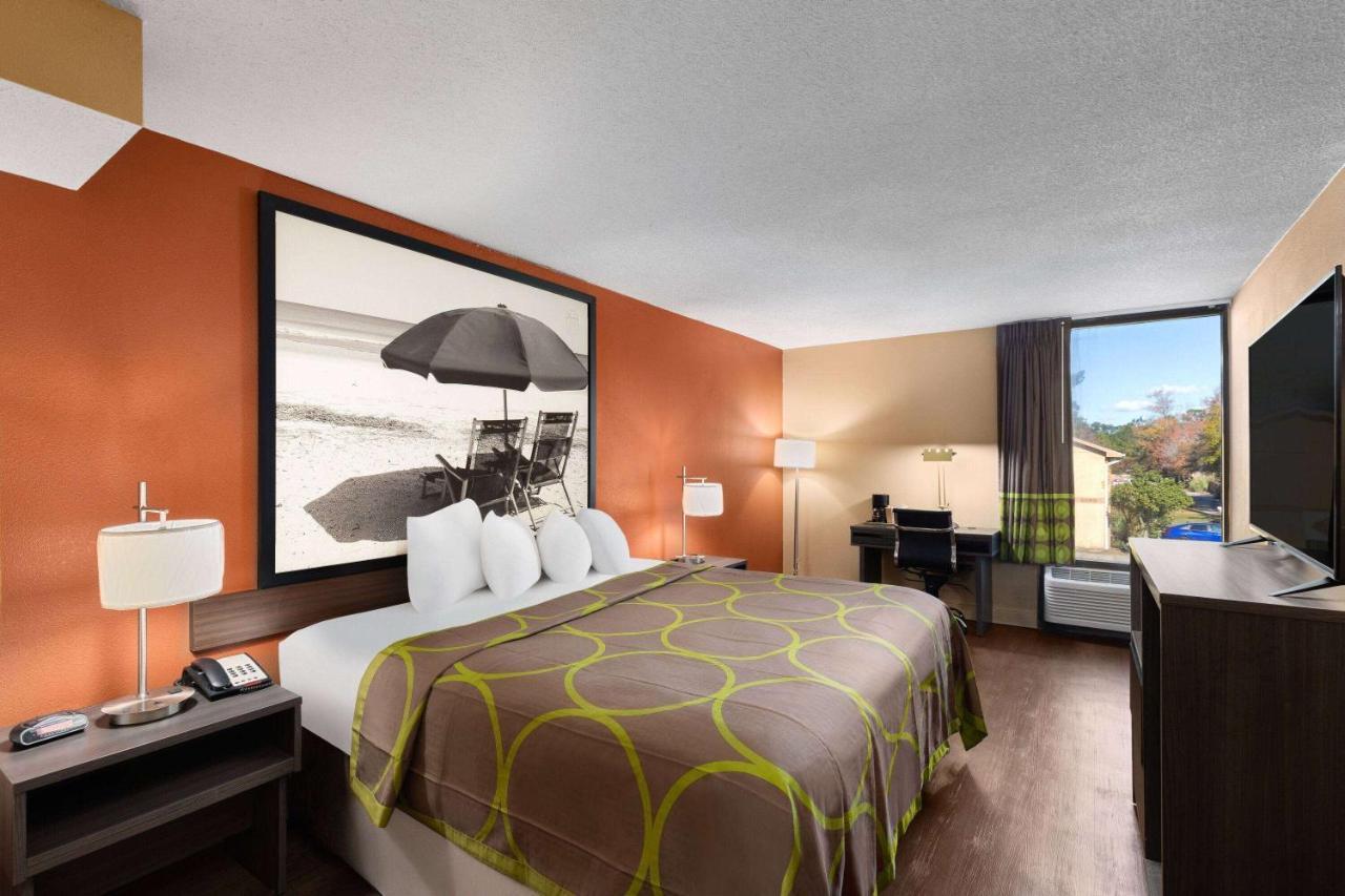 Super 8 By Wyndham Myrtle Beach/Market Common Area מראה חיצוני תמונה